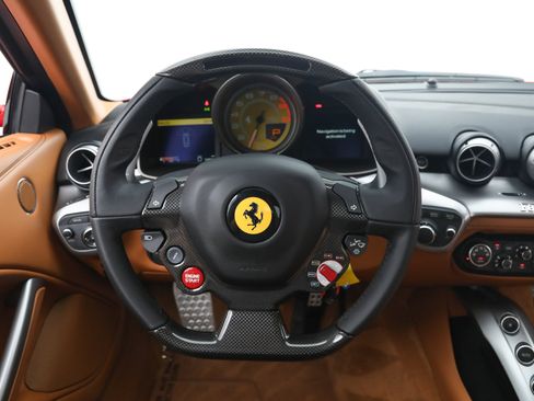 Used 2016 Ferrari F12 Berlinetta RWD image 6