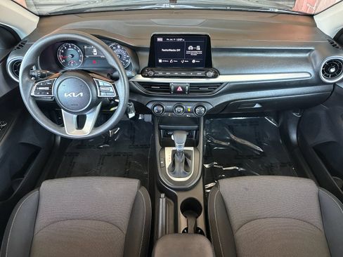 Certified 2023 Kia Forte LXS FWD image 17