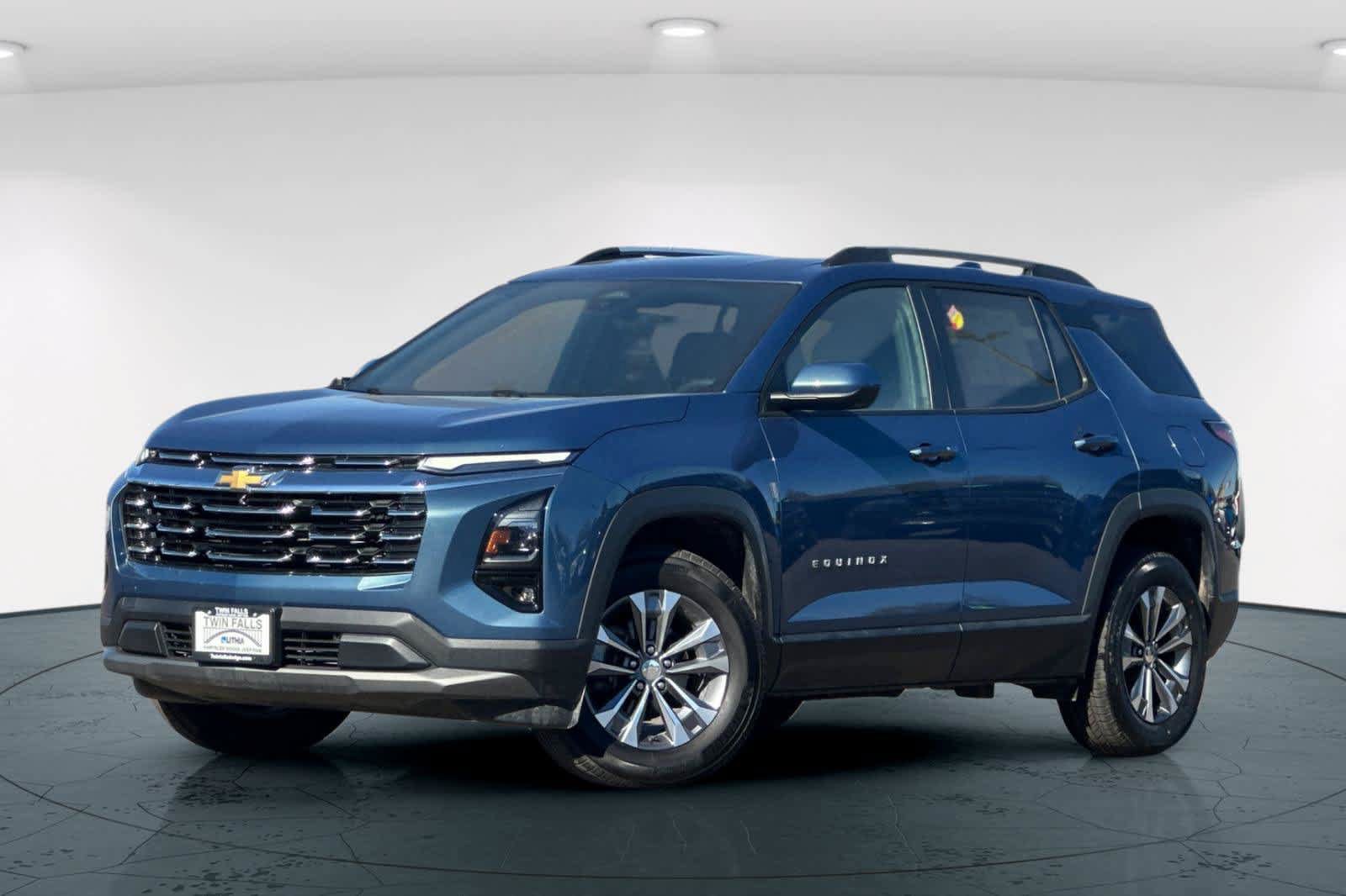 Used 2025 Chevrolet Equinox LT w/ Convenience Package II AWD/4WD image 1