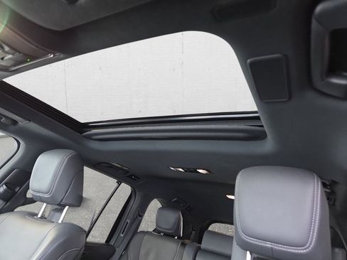 Certified 2022 Lexus LX 600 4WD w/ Luxury Package image 32