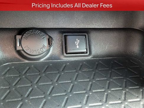 Certified 2020 Toyota RAV4 XSE w/ XSE Grade Weather Package AWD/4WD image 24