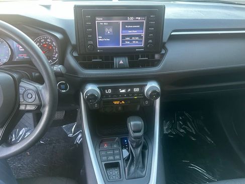 Used 2020 Toyota RAV4 XLE image 11