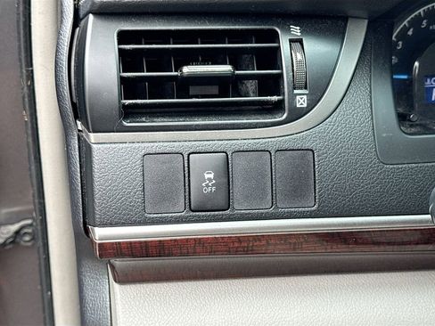 Used 2014 Toyota Camry XLE image 10