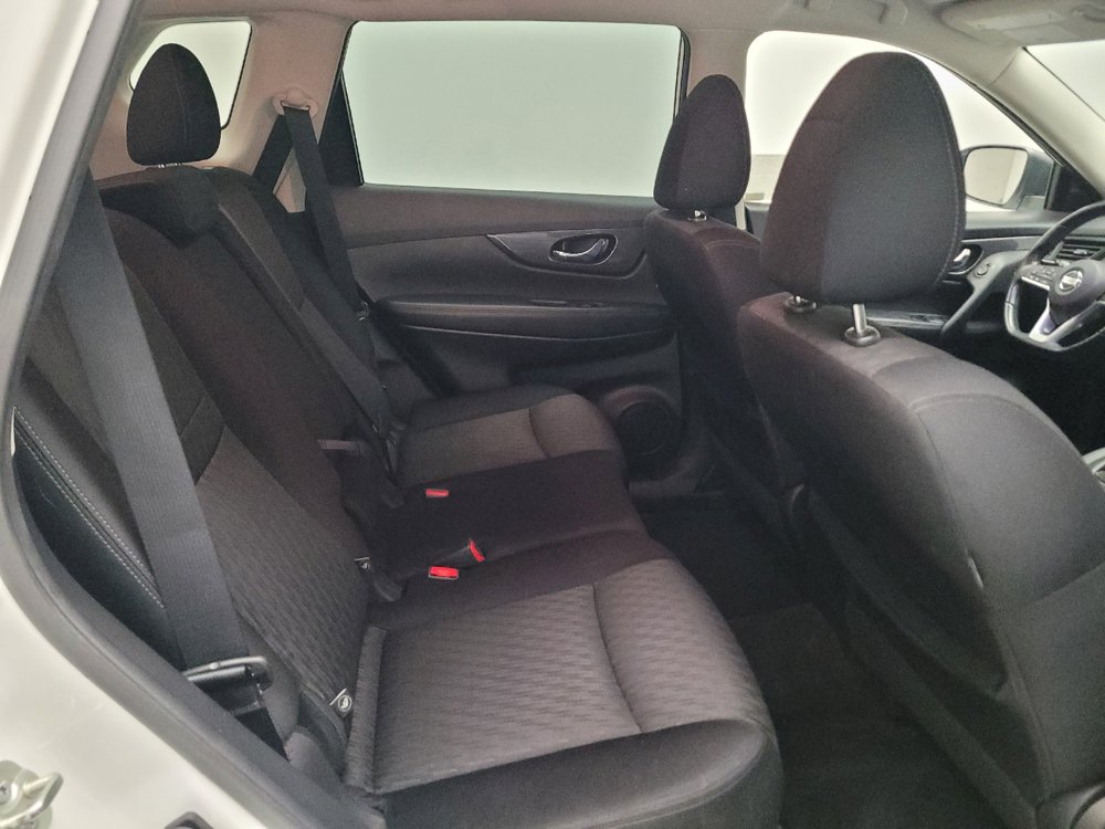 Used 2020 Nissan Rogue SV w/ Premium Package FWD image 19