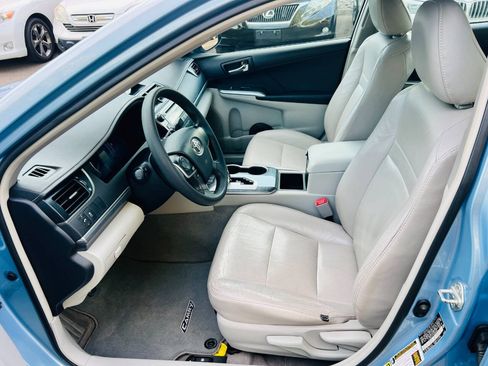 Used 2012 Toyota Camry LE FWD image 14
