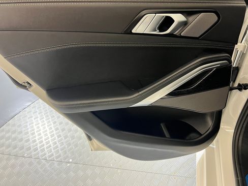 New 2026 BMW X6 M60i w/ Executive Package image 33