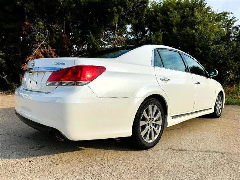 Used 2011 Toyota Avalon Limited FWD image 7