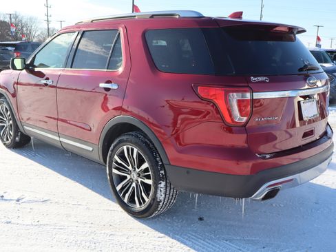 Used 2017 Ford Explorer Platinum image 7