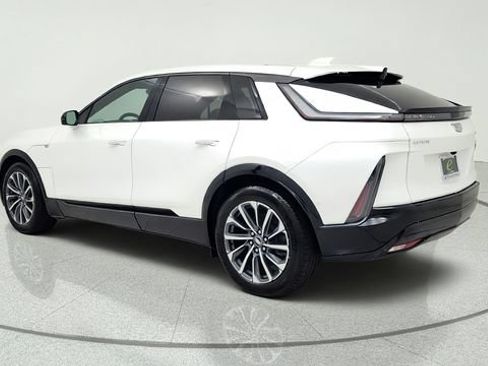 Used 2024 Cadillac Lyriq Sport RWD image 6