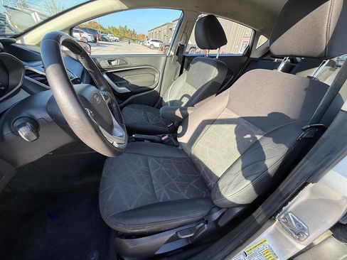 Used 2013 Ford Fiesta SE image 33