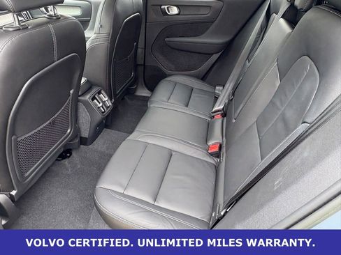Certified 2023 Volvo XC40 B5 Plus AWD/4WD image 30