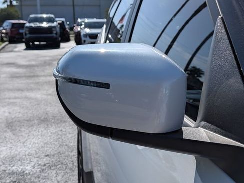 New 2027 Kia Seltos LX FWD image 12