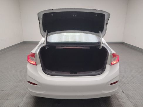Used 2017 Chevrolet Cruze LS FWD image 29