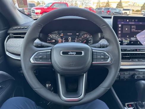 Certified 2023 Jeep Compass Latitude image 16