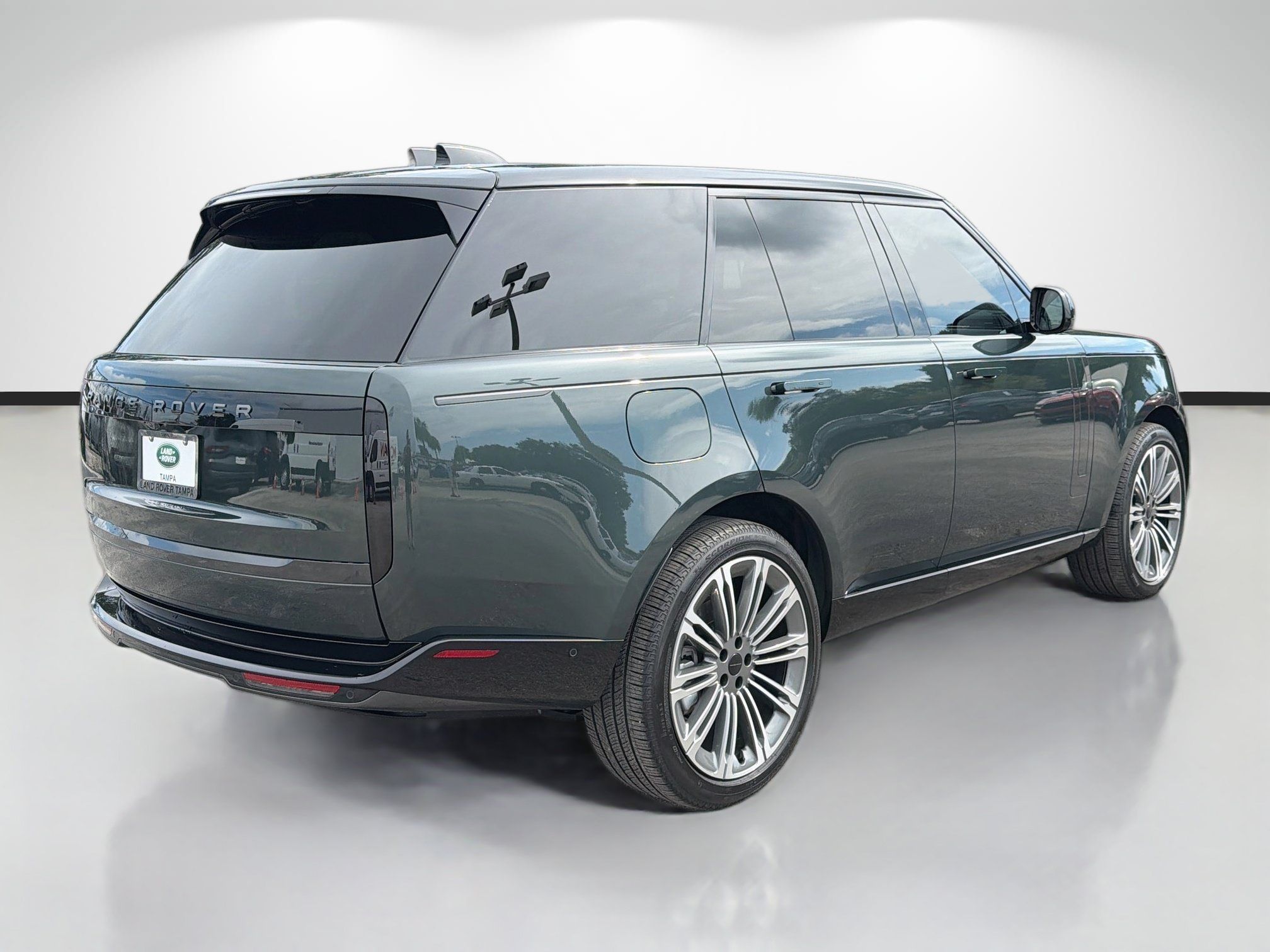 Used 2026 Land Rover Range Rover SE AWD/4WD image 5