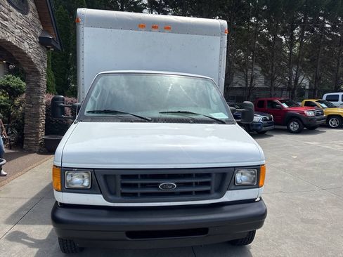 Used 2003 Ford E-450 and Econoline 450 RWD image 9