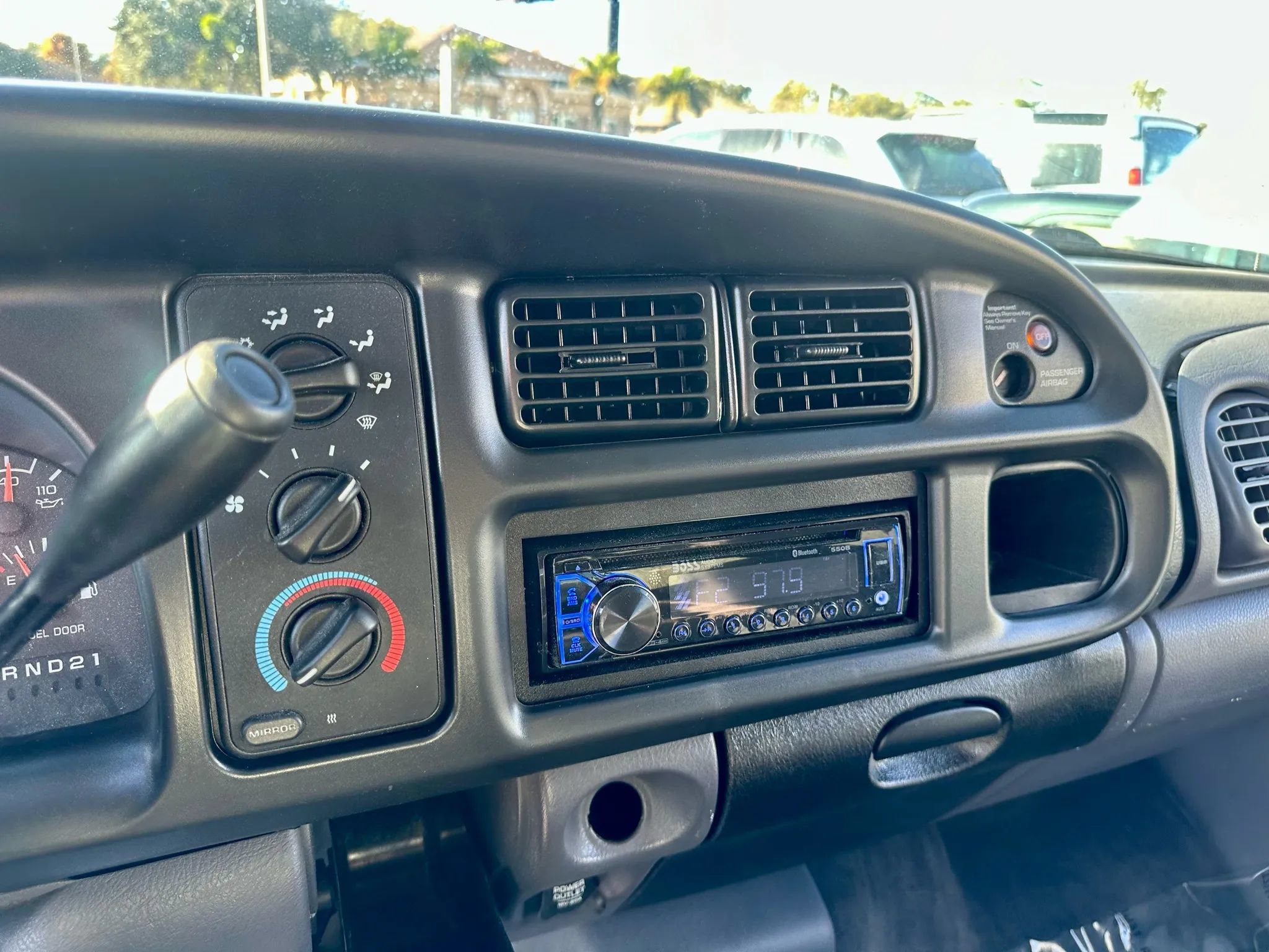 Used 1999 Dodge Ram 2500 Truck 2WD Club Cab image 21