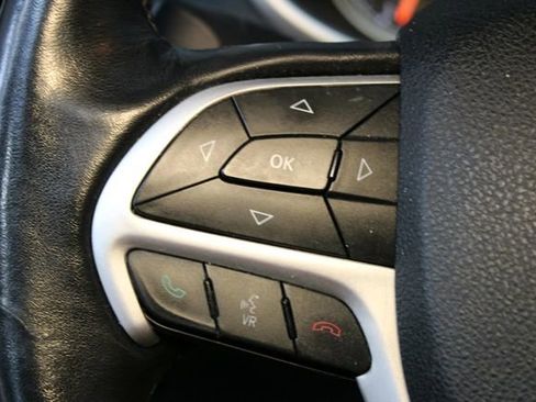 Used 2016 Jeep Cherokee Trailhawk w/ Leather Interior Group AWD/4WD image 21