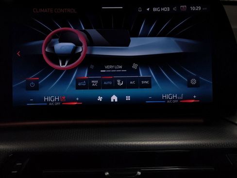 Certified 2025 BMW X1 M35i w/ Premium Package image 19