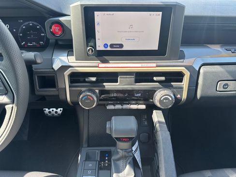 Certified 2025 Toyota Tacoma TRD Sport AWD/4WD image 22