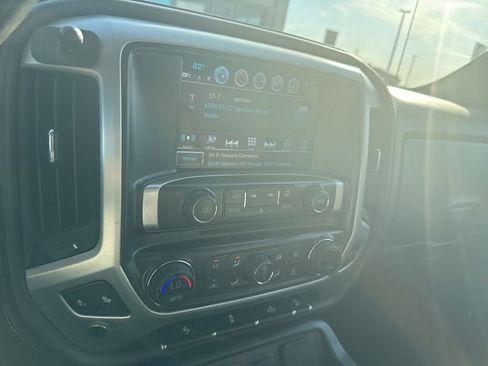 Used 2018 GMC Sierra 1500 SLT w/ SLT Premium Package AWD/4WD image 18
