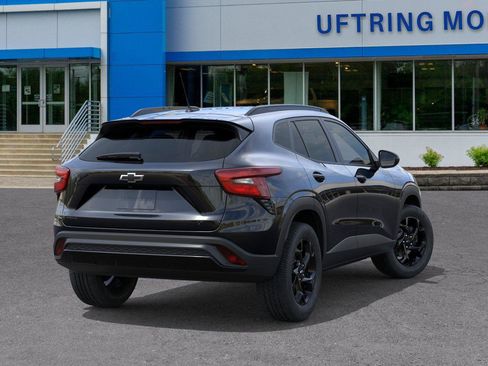 New 2026 Chevrolet Trax LT w/ Driver Confidence Package FWD image 4