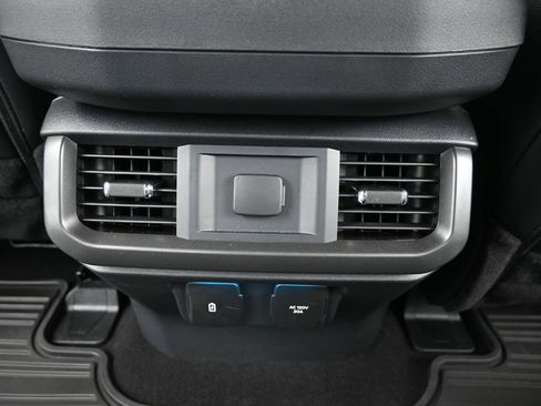 Used 2025 Ford F150 Lariat w/ Equipment Group 501A Mid image 14