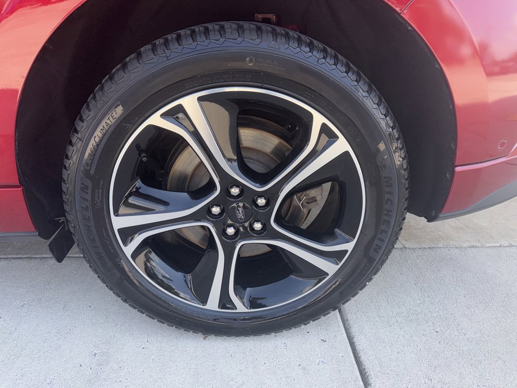 Used 2019 Ford Edge ST w/ Equipment Group 401A AWD/4WD image 9