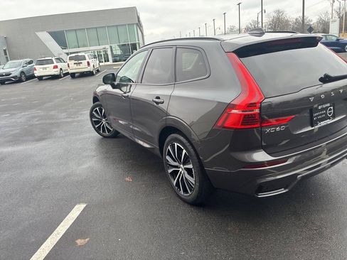 Certified 2025 Volvo XC60 B5 Plus image 6