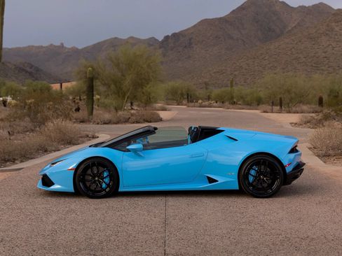 Used 2017 Lamborghini Huracan LP 610-4 AWD/4WD image 9