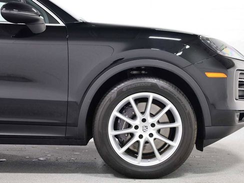 Certified 2024 Porsche Cayenne image 11
