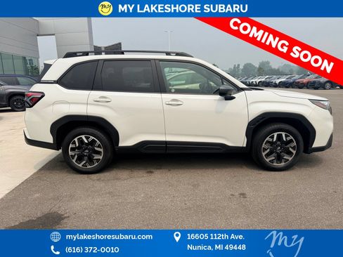 Used 2025 Subaru Forester Premium AWD/4WD image 10