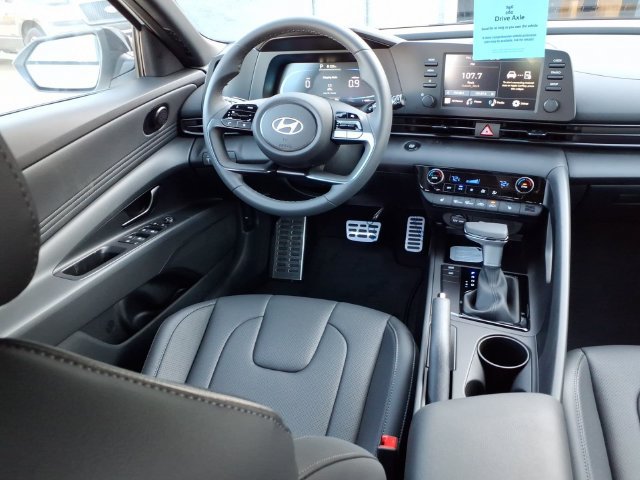 New 2026 Hyundai Elantra SEL Sport FWD image 4