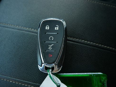 Used 2023 Chevrolet Traverse LT AWD/4WD image 34