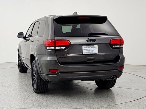Used 2021 Jeep Grand Cherokee Laredo X AWD/4WD image 6
