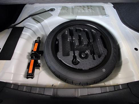 Used 2023 Nissan Sentra SR w/ Electronics Package image 32