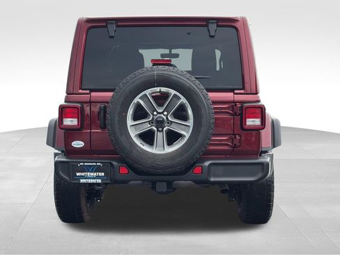 Used 2022 Jeep Wrangler Unlimited Sahara w/ Cold Weather Group AWD/4WD image 28