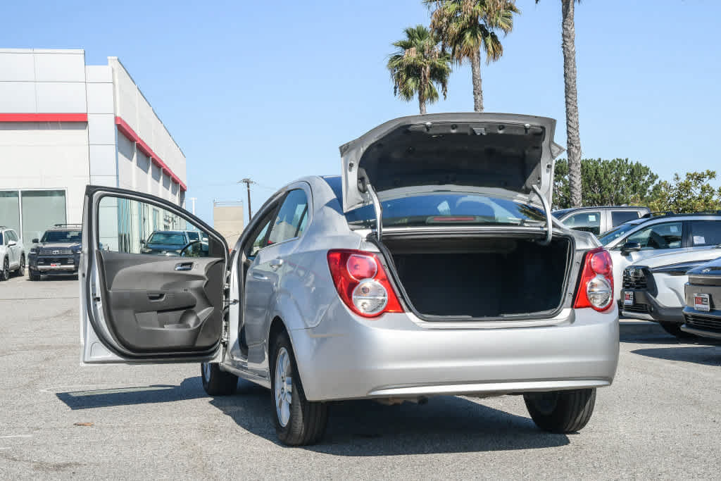 Used 2016 Chevrolet Sonic LT FWD image 28