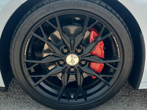 Used 2023 Chevrolet Corvette Stingray Premium Conv w/ Stealth Interior Trim Package RWD image 12