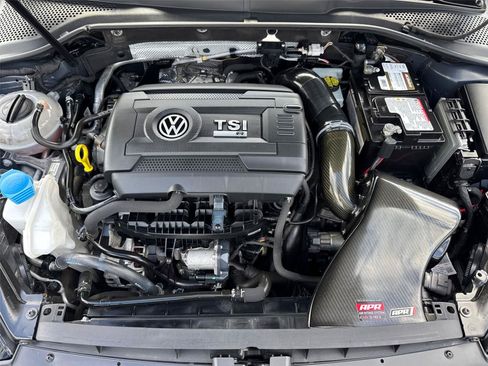 Used 2015 Volkswagen Golf R 4-Door AWD/4WD image 8
