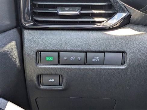 Used 2024 Nissan Sentra SV image 25
