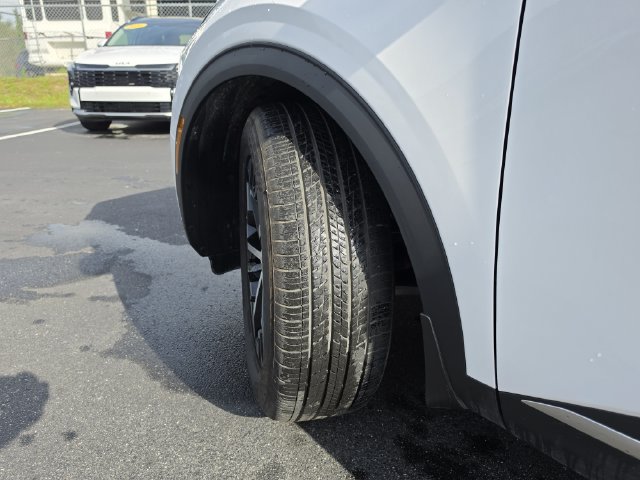 Used 2025 Kia Sportage EX FWD image 44