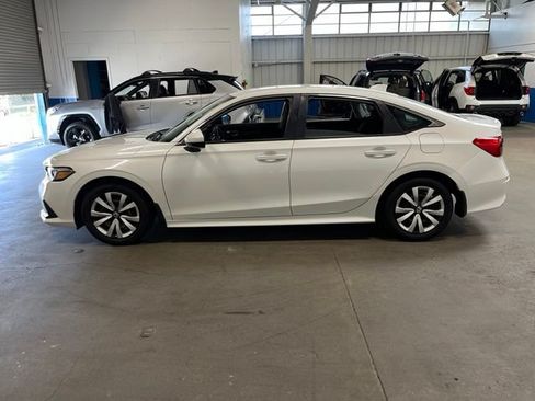 Used 2023 Honda Civic LX image 6