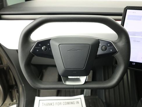 Used 2024 Tesla Cybertruck AWD Crew Cab image 9