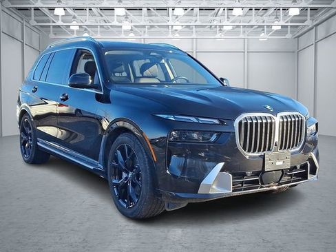 Certified 2025 BMW X7 xDrive40i image 3