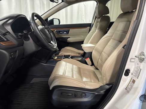 Used 2020 Honda CR-V Touring image 3