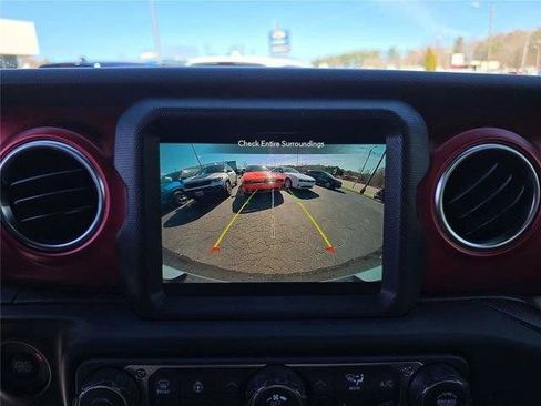 Used 2022 Jeep Wrangler Unlimited Rubicon w/ LED Lighting Group image 28