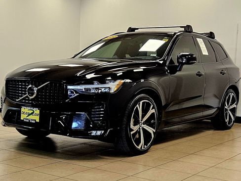 Used 2022 Volvo XC60 B5 R-Design w/ Advanced Package image 2