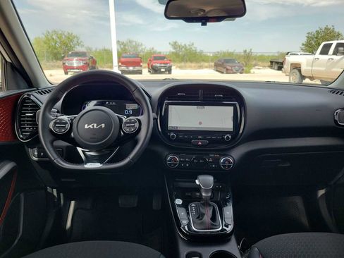 Used 2025 Kia Soul GT-Line w/ GT-Line Technology Package FWD image 14