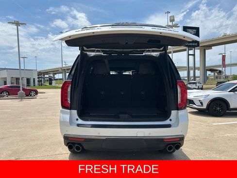 Used 2023 GMC Yukon Denali Ultimate AWD/4WD image 10